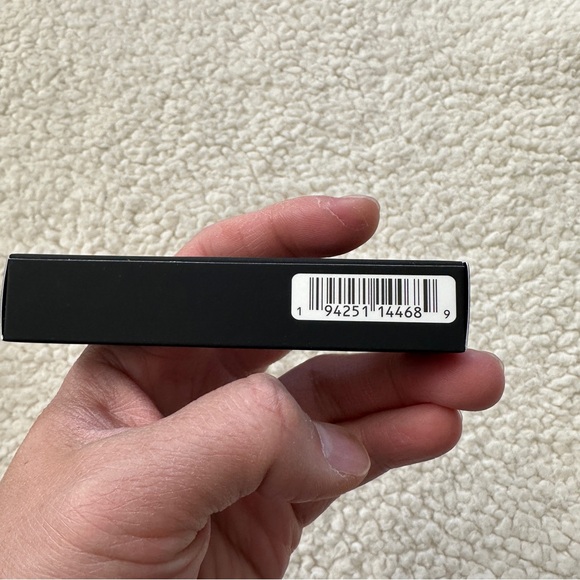 Afterglow Sensual Shine Lipstick
NARS No inhibitions 210 brand new - Picture 5 of 6